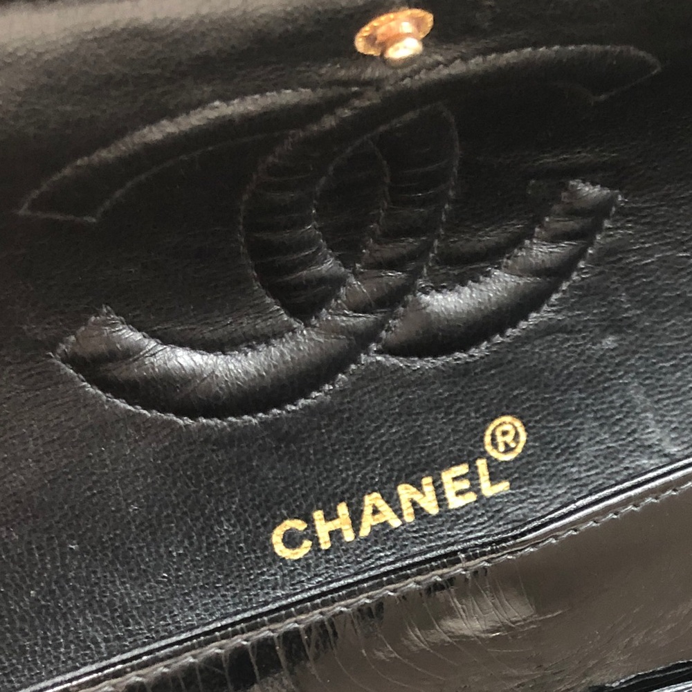 SOLD!!! Vintage Chanel Double Flap in Medium. - Picture 9 of 11